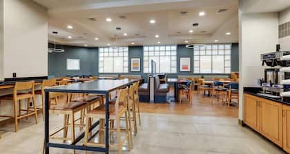 Drury Inn & Suites Dayton North