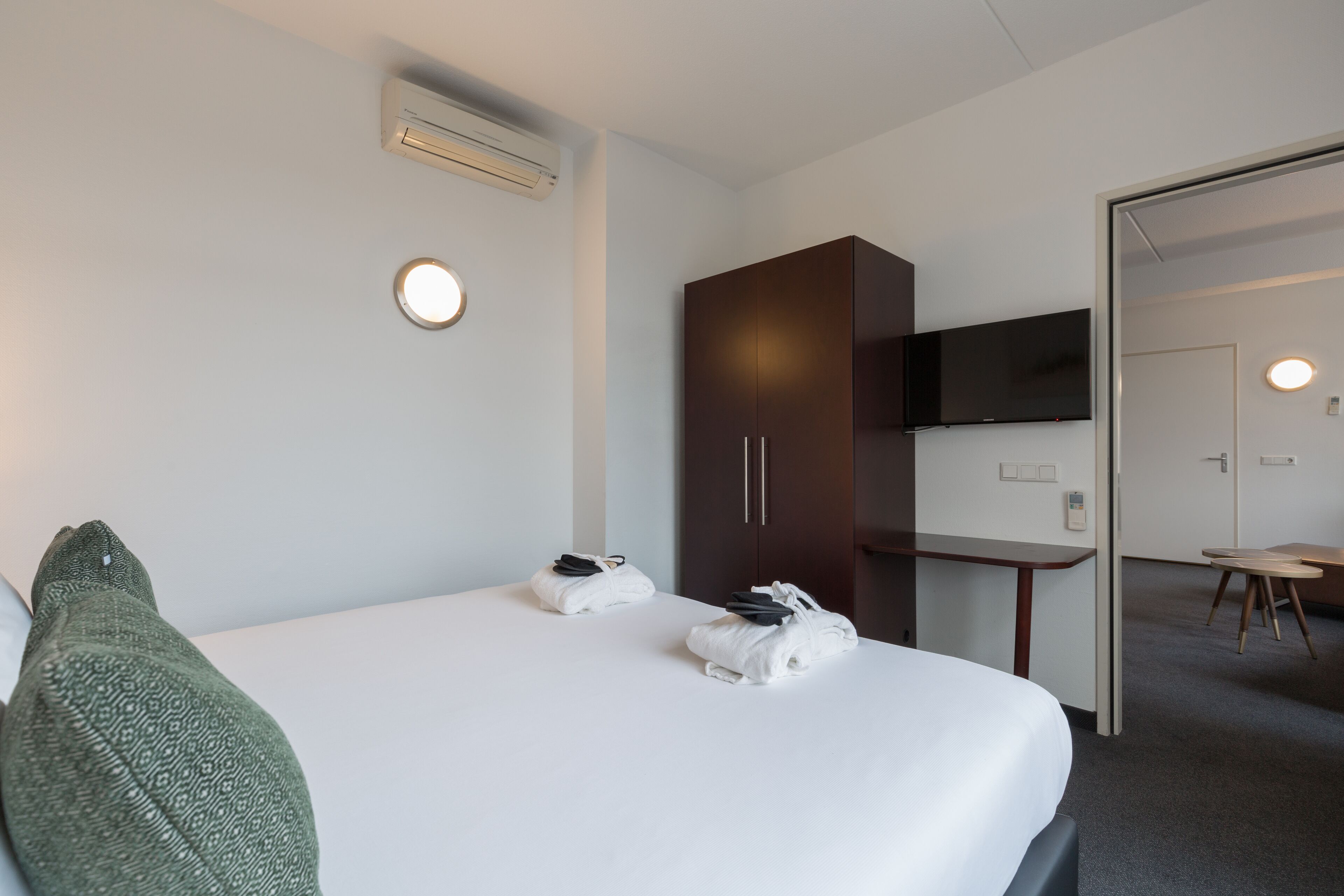 suite | minibar, in-room safe, desk, iron/ironing board