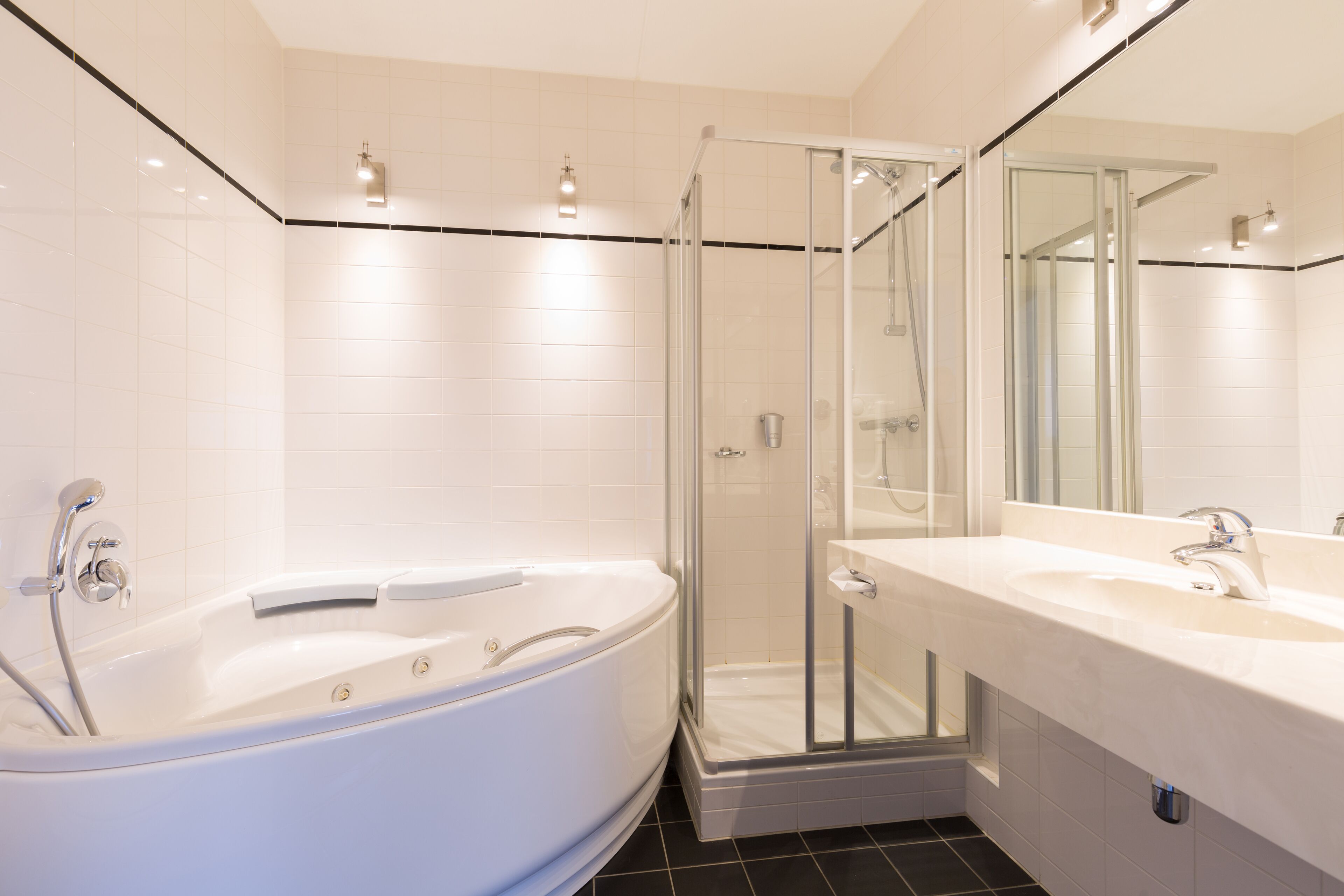 suite | bathroom | eco-friendly toiletries, hair dryer, towels