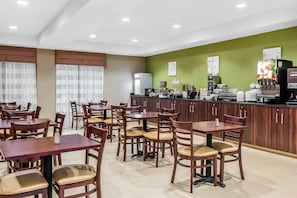 Free daily continental breakfast