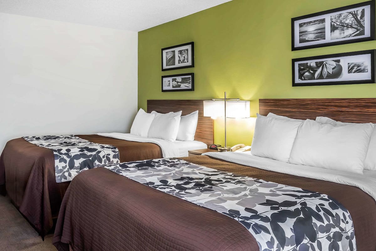 Desk, iron/ironing board, rollaway beds (surcharge), WiFi (free)