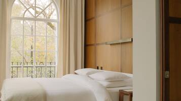 Ropa de cama de alta calidad y minibar