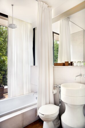 Designer toiletries, hair dryer, bathrobes, towels - Condesa df, Mexico City, a Member of Design Hotels (Mexico City)