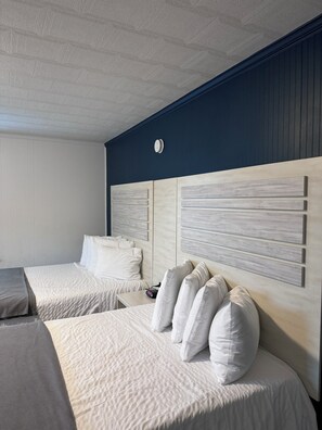 Basic Double Room | Iron/ironing board, free WiFi, bed sheets, alarm clocks