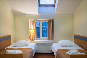 In-room safe, rollaway beds, free WiFi - Mikotel Hotel (Vilnius)