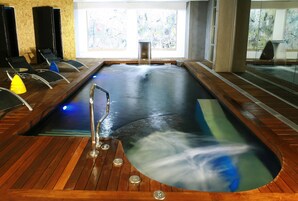 Sauna, hot tub, body treatments, hydrotherapy, aromatherapy, body wraps