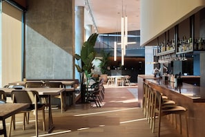 Lobby sitting area - Hotel Barcelona Princess (Barcelona)