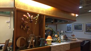 酒吧（店内）
