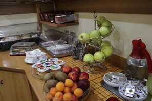 Desayuno buffet todos los días (con cargo)