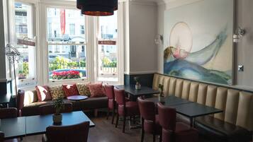 Daily full breakfast (GBP 12.50 per person)