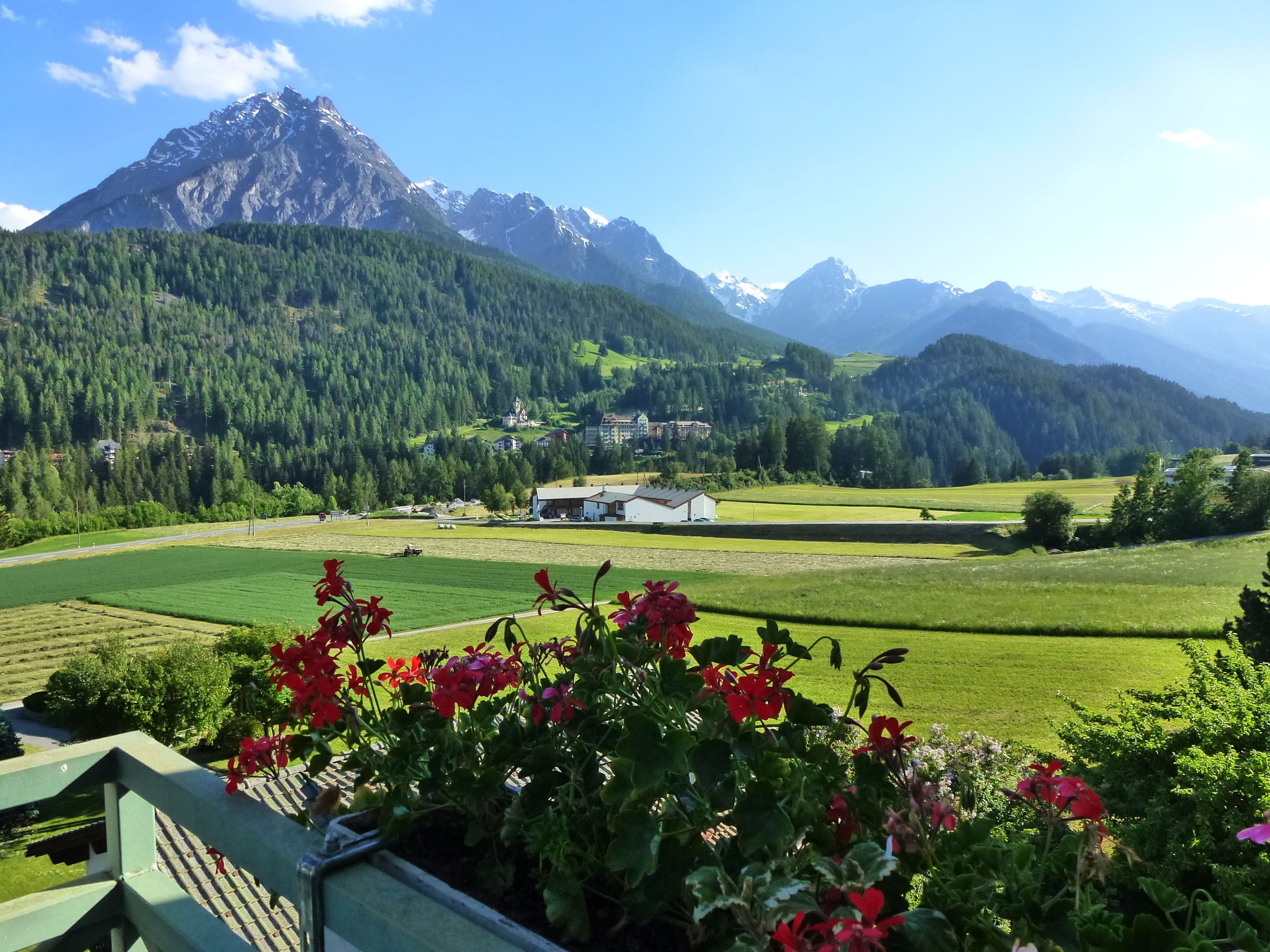 standard room, balcony, valley view | view from room