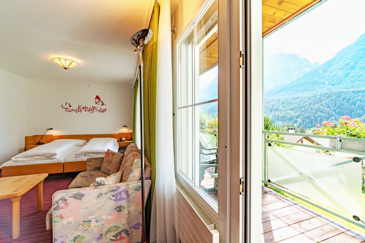 deluxe room, balcony, valley view | balcony