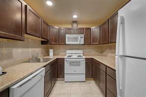 Unclassified image, 3 of 91, button - Best Western Plus Grapevine Inn (Sunnyside)