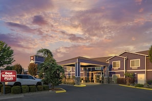 Exterior - Best Western Plus Grapevine Inn (Sunnyside)
