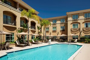 Outdoor pool - Hilton Garden Inn San Diego - Rancho Bernardo (San Diego)