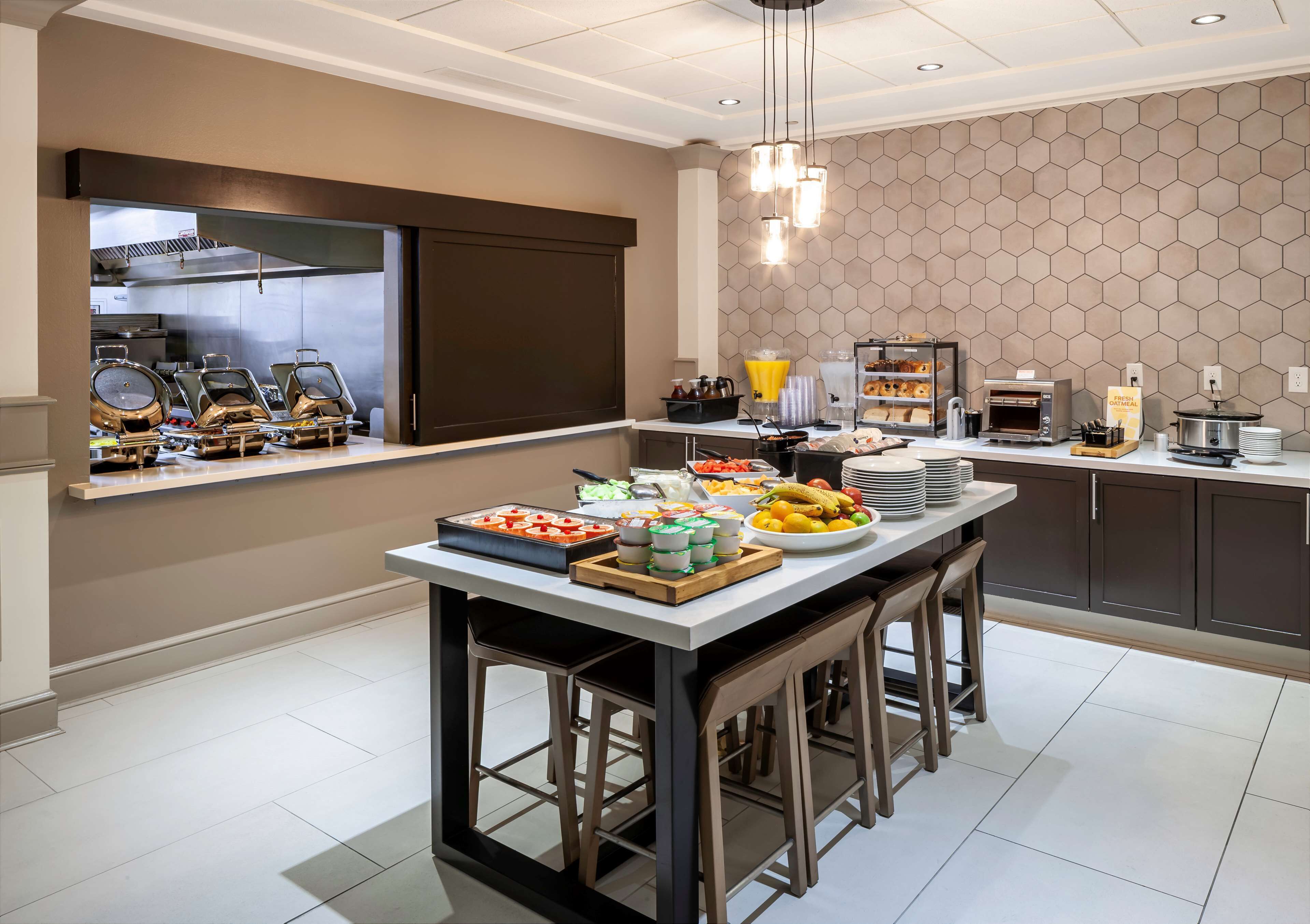 daily buffet breakfast for a fee