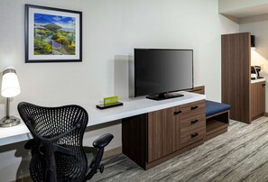 In-room safe, desk, laptop workspace, iron/ironing board - Hilton Garden Inn San Diego - Rancho Bernardo (San Diego)