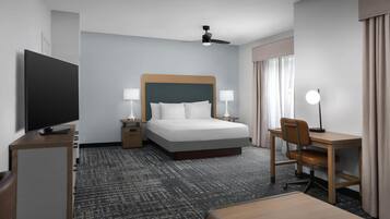 Studio, 1 King Bed, Accessible | Premium bedding, in-room safe, desk, iron/ironing board