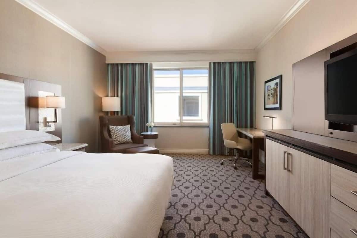 1 bedroom, premium bedding, down comforters, in-room safe