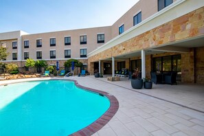 Outdoor pool, open 7 AM to 11 PM, sun loungers - Hampton Inn and Suites College Station (College Station)