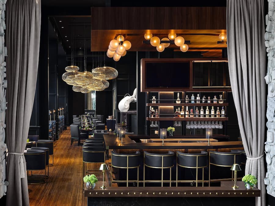 Breakfast, lunch, dinner served; Italian cuisine