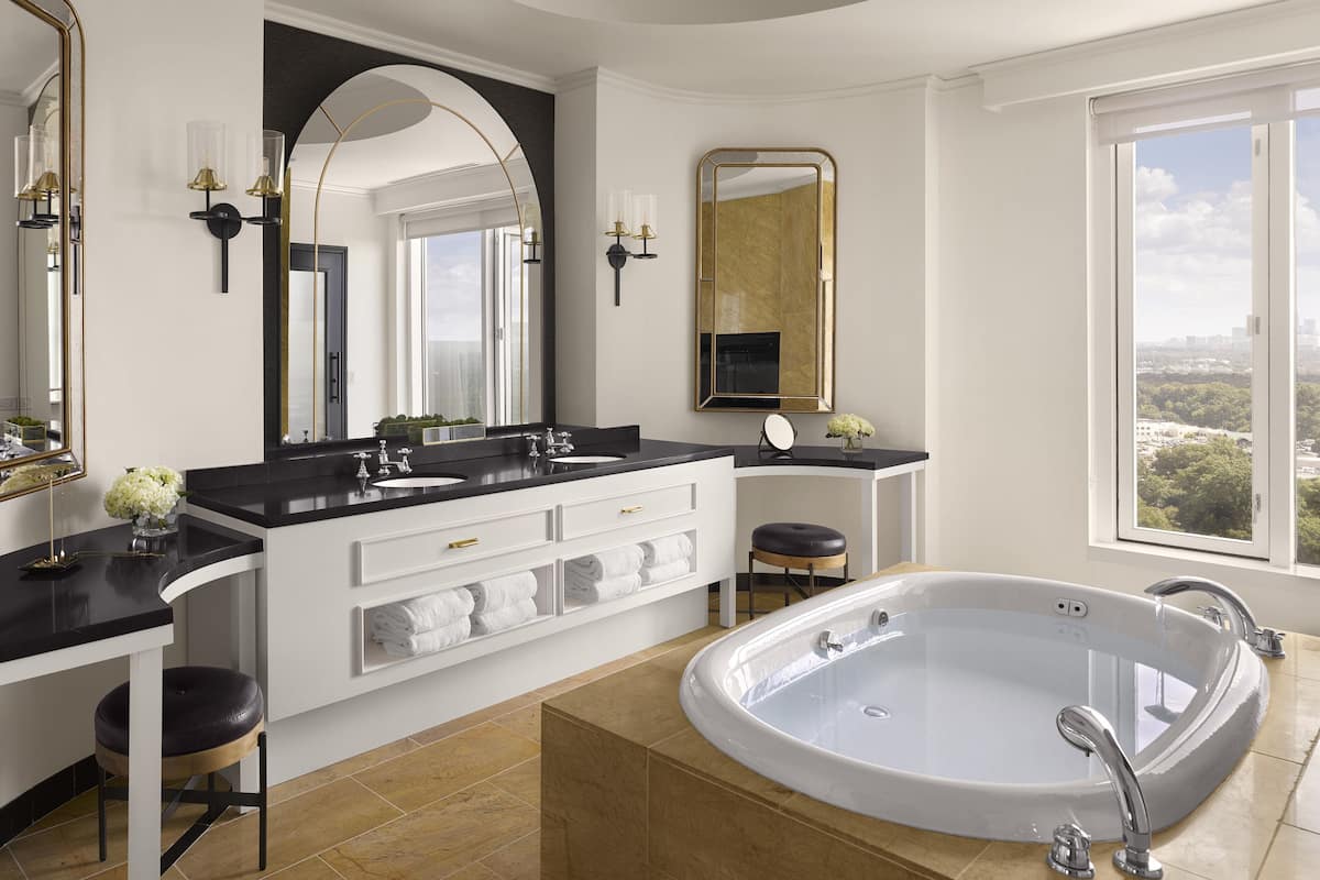 Separate tub and shower, deep soaking tub, free toiletries, hair dryer