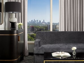 Classic Suite, 1 King Bed | Egyptian cotton sheets, premium bedding, down comforters, minibar - InterContinental Buckhead Atlanta by IHG (Atlanta)
