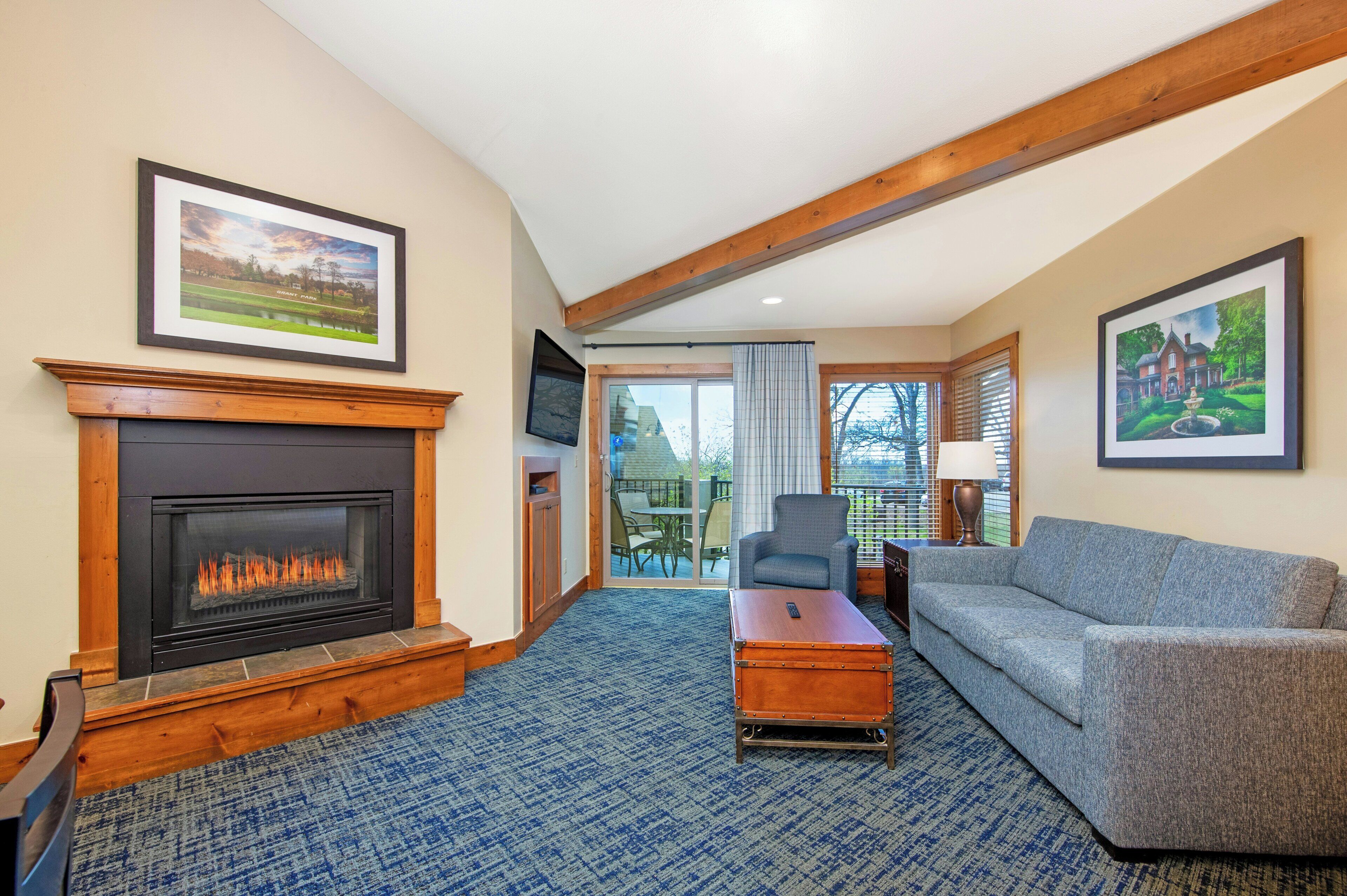 Standard Room, 2 Bedrooms, Non Smoking, Kitchen | Living room | 45-inch LCD TV with cable channels, TV, fireplace