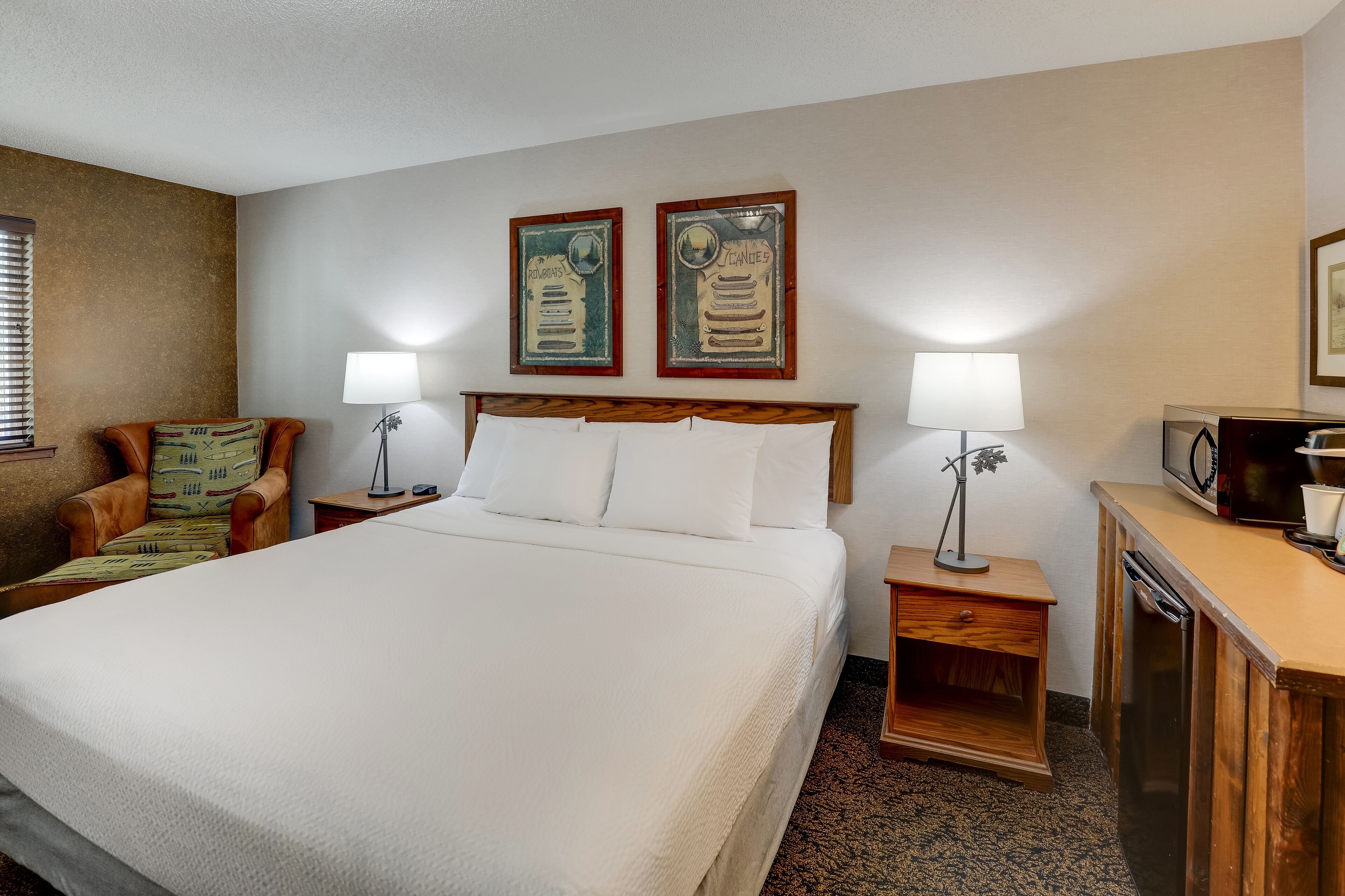 Kamar Deluks, 1 Tempat Tidur King, Bebas Asap Rokok | Meja kerja, setrika/meja setrika, Wi-Fi gratis, dan seprai linen