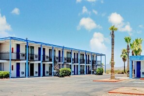 View from property - Gila Bend Lodge (Gila Bend)