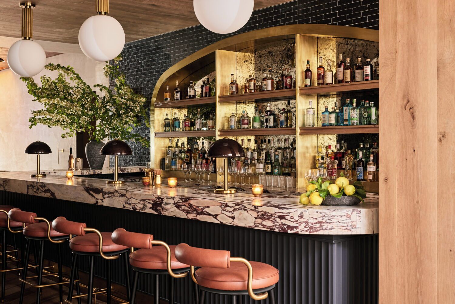 Cocktail bar