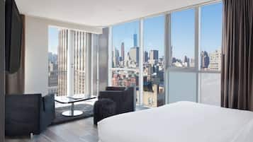 Premium-Zimmer, 1 Schlafzimmer, Badewanne, Stadtblick | 1 Schlafzimmer, italienische Bettbezüge von Frette