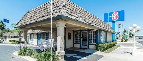 Fachada del alojamiento