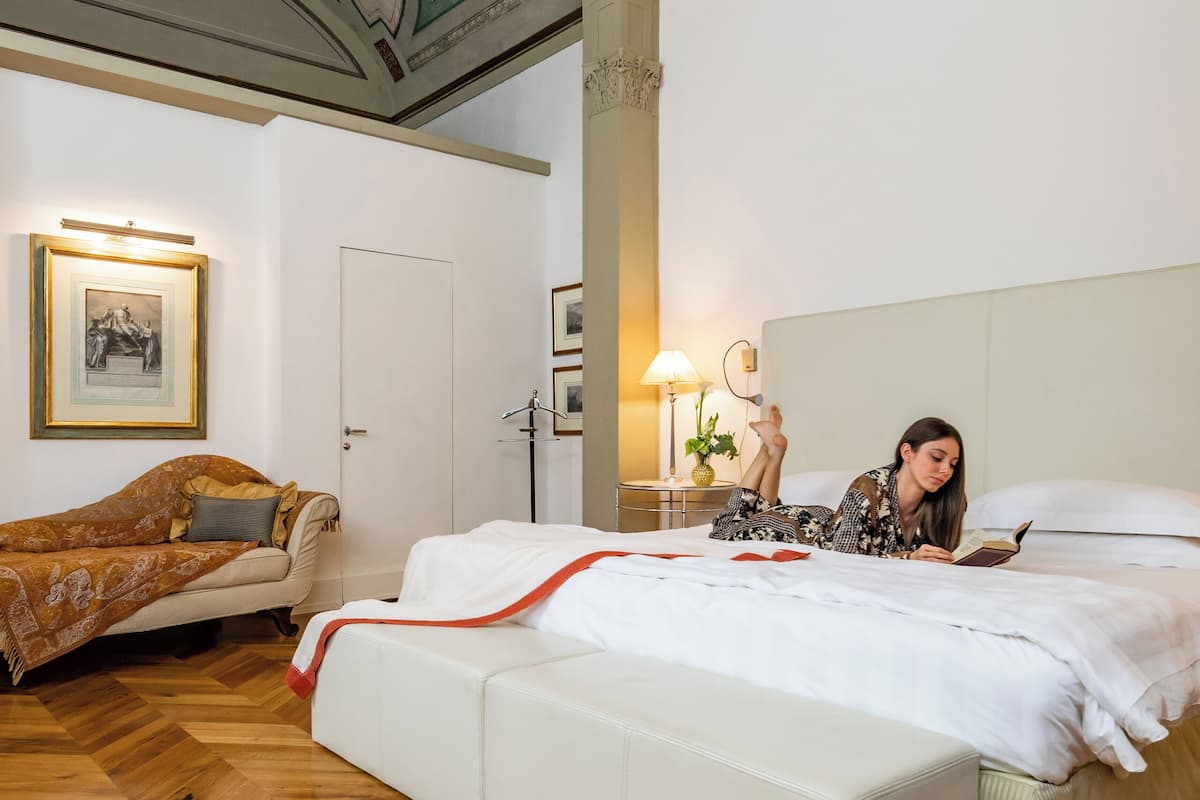 Santa Croce Royal Suite - Kids & Teens Free | Premium bedding, minibar, in-room safe, individually decorated