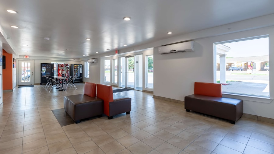 Motel 6 Bryan, TX - University Area