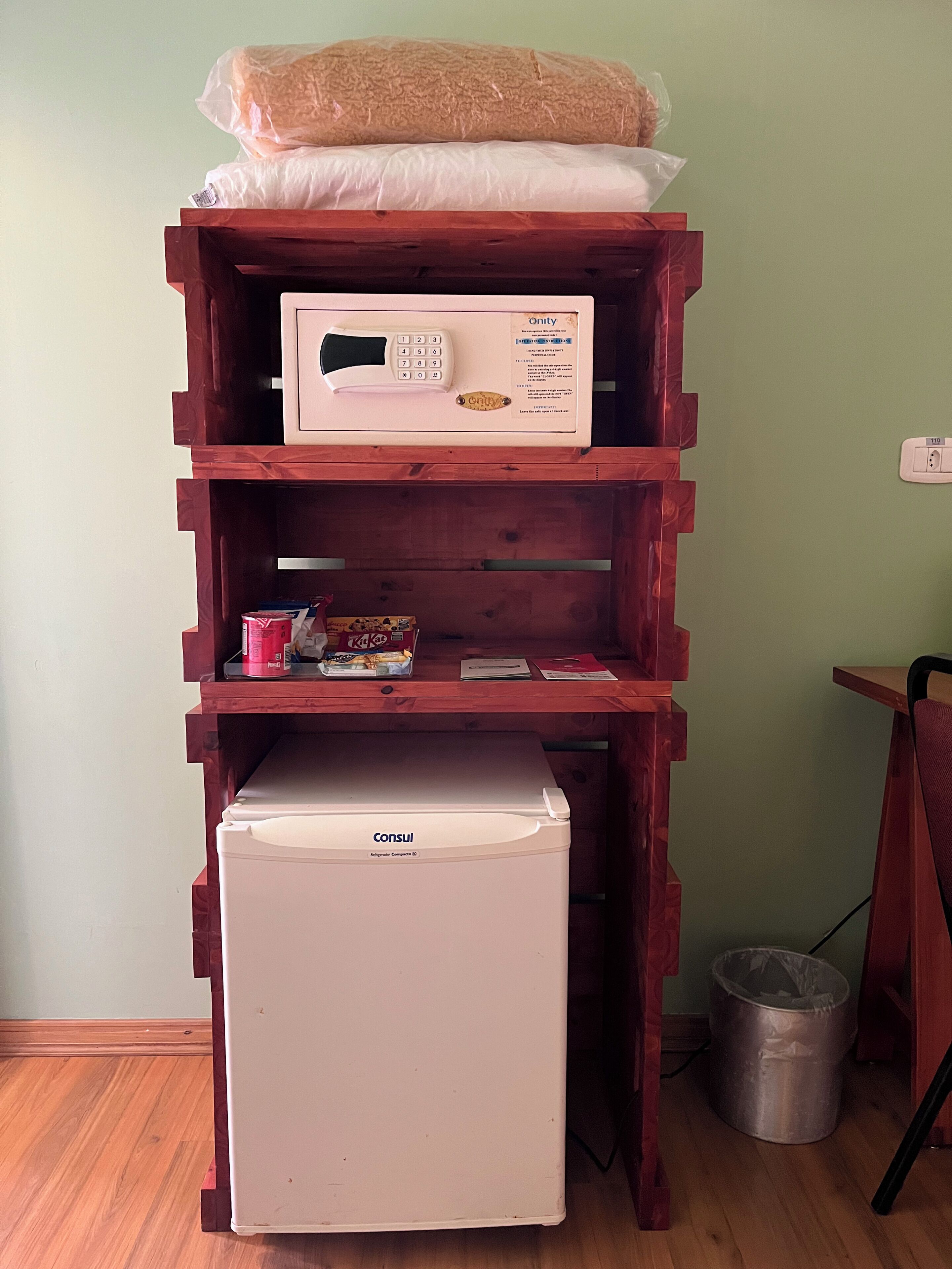 standard triple room, multiple beds | mini fridge