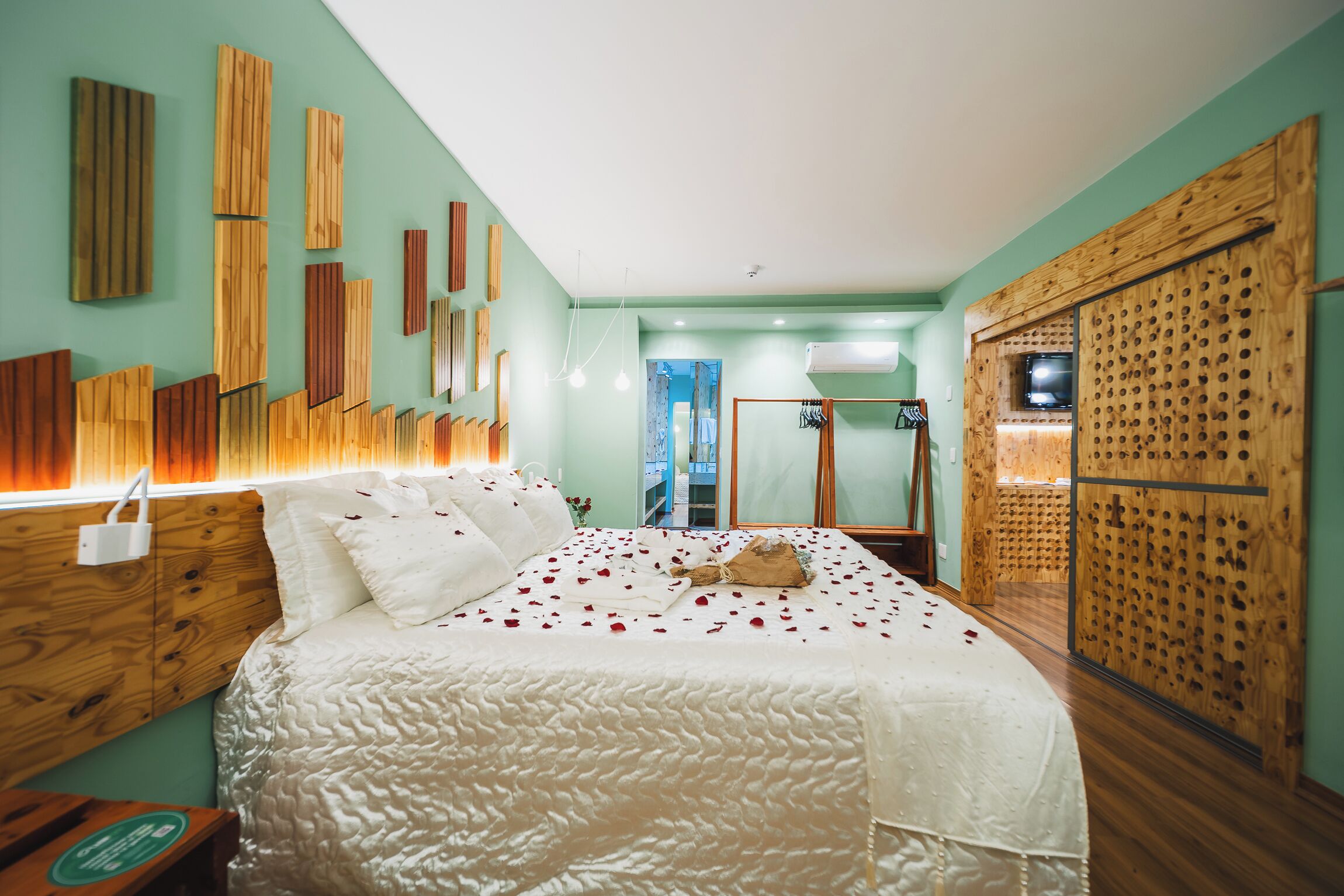 Suite | Roupas de cama antialérgicas, frigobar, cofres nos quartos