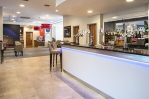 Bar (on property) - Holiday Inn Express Leicester - City by IHG (Leicester)