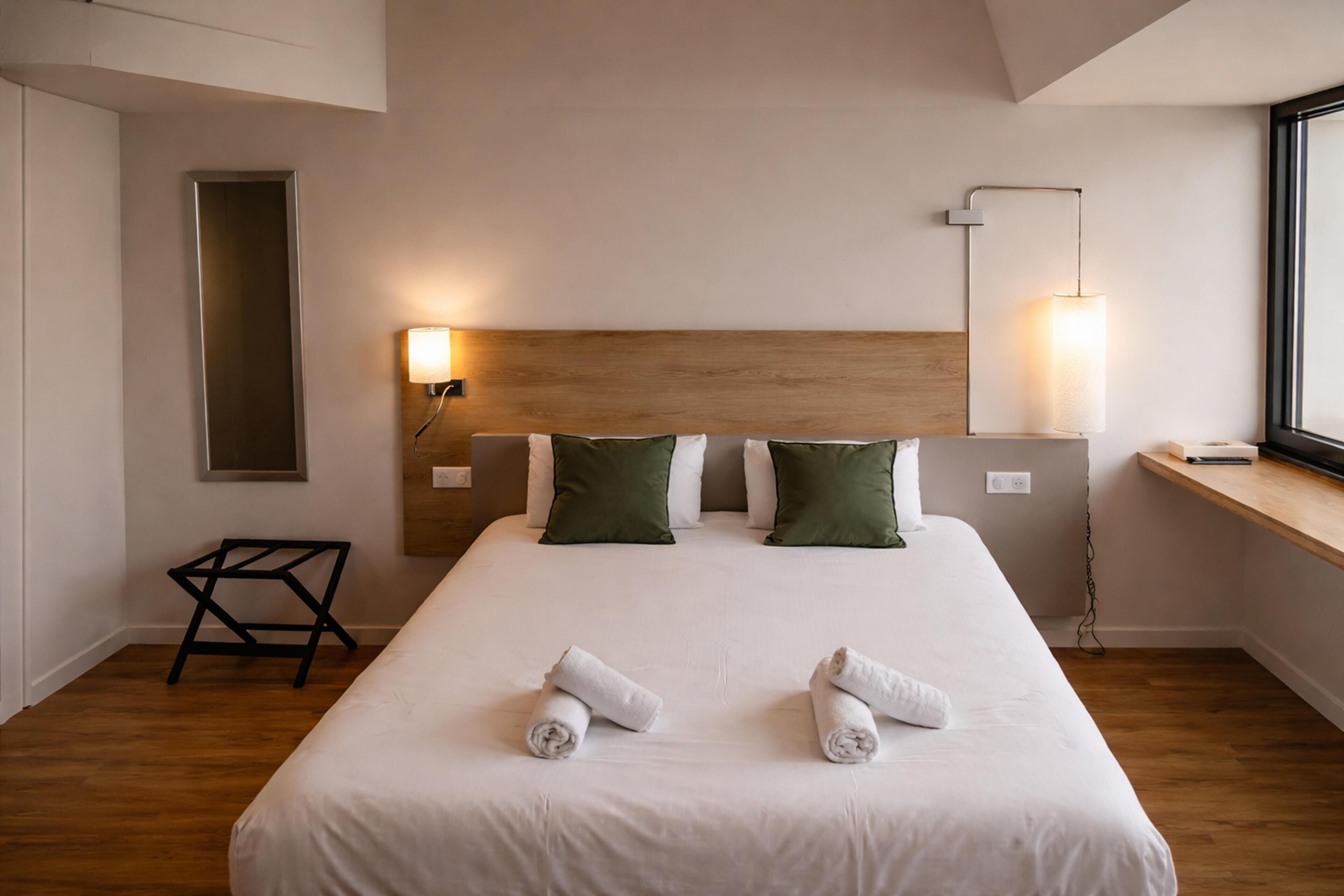 Ameublement personnalisé, bureau, rideaux occultants