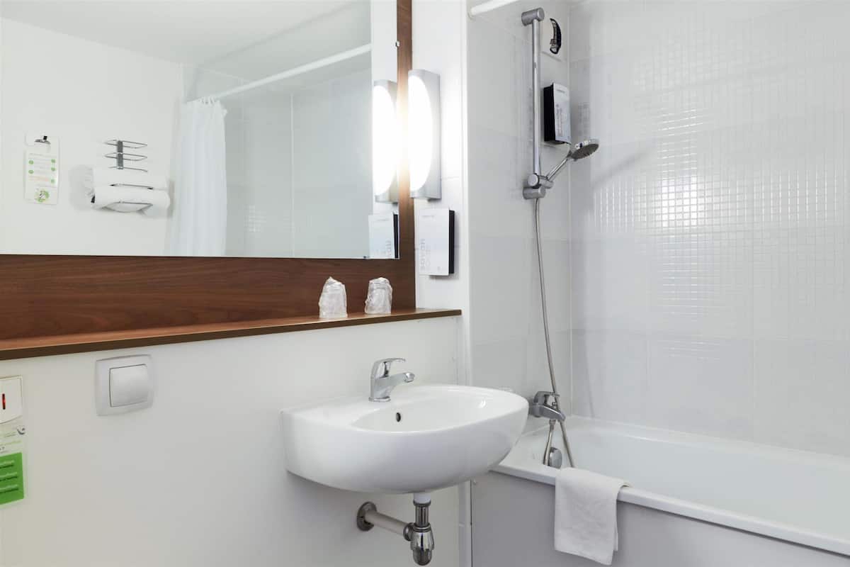 Ducha y bañera combinadas y artículos de higiene personal ecológicos