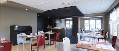 Serveert lunch en diner, Franse gerechten