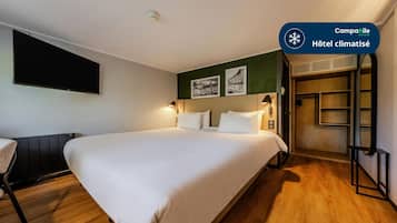 Ropa de cama de alta calidad, escritorio y cortinas blackout