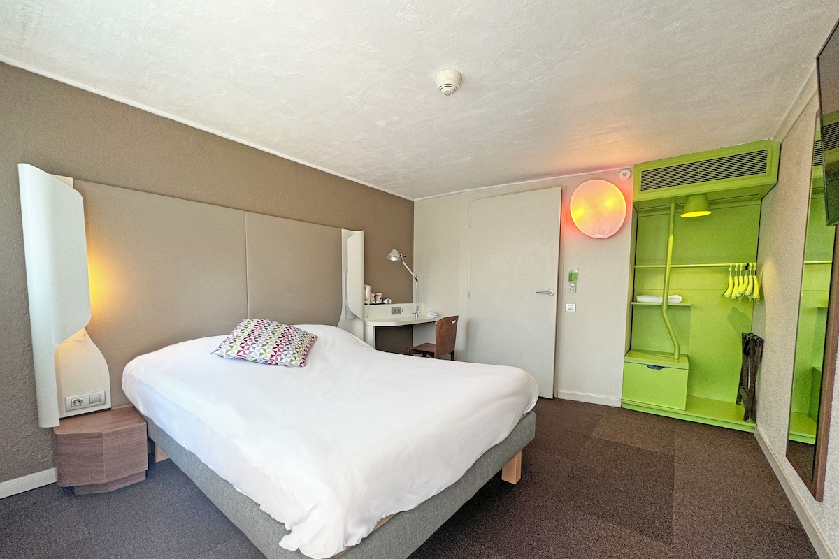 Habitación estándar, 1 cama individual | Ropa de cama de alta calidad y escritorio