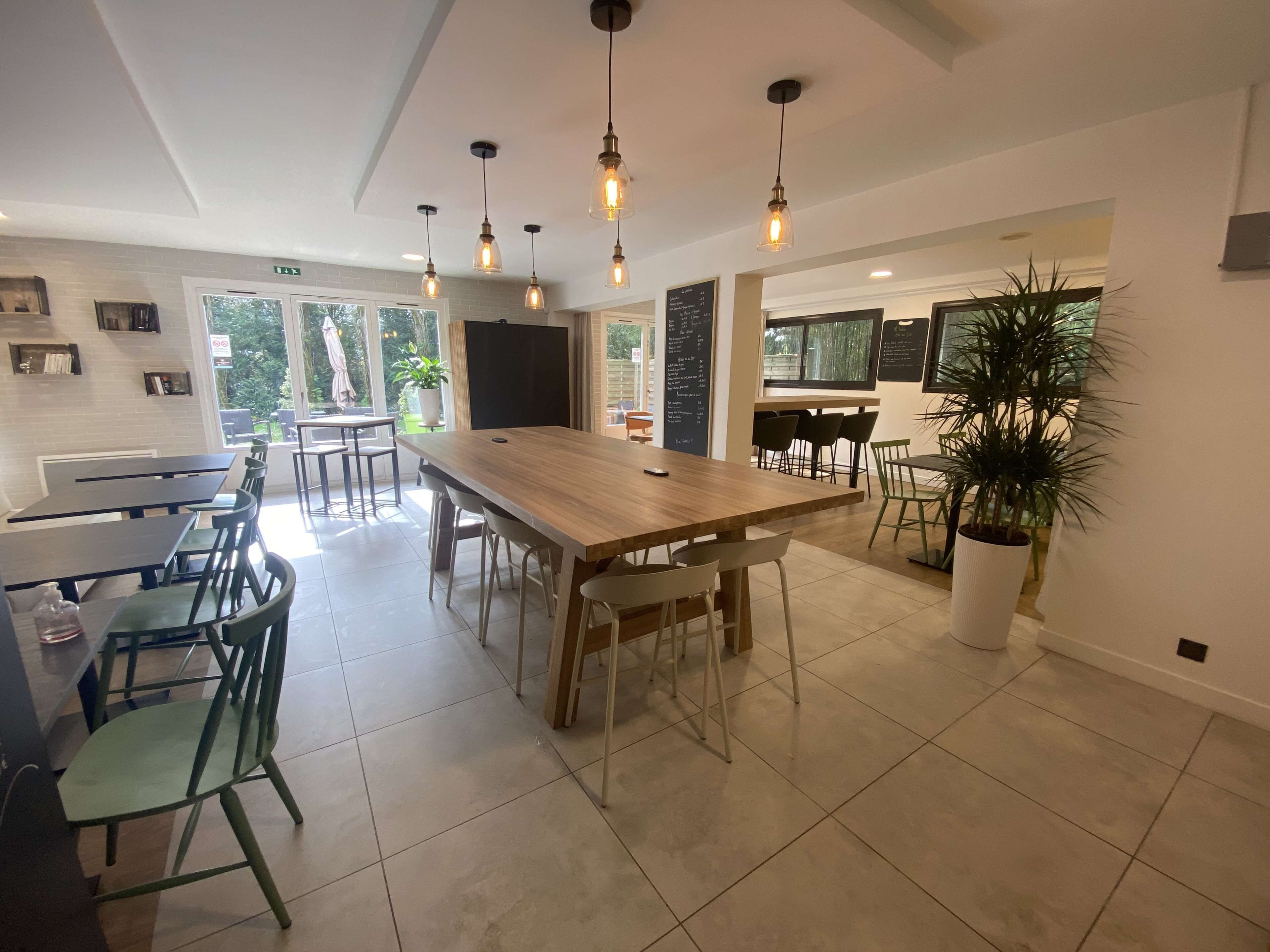 breakfast and dinner served