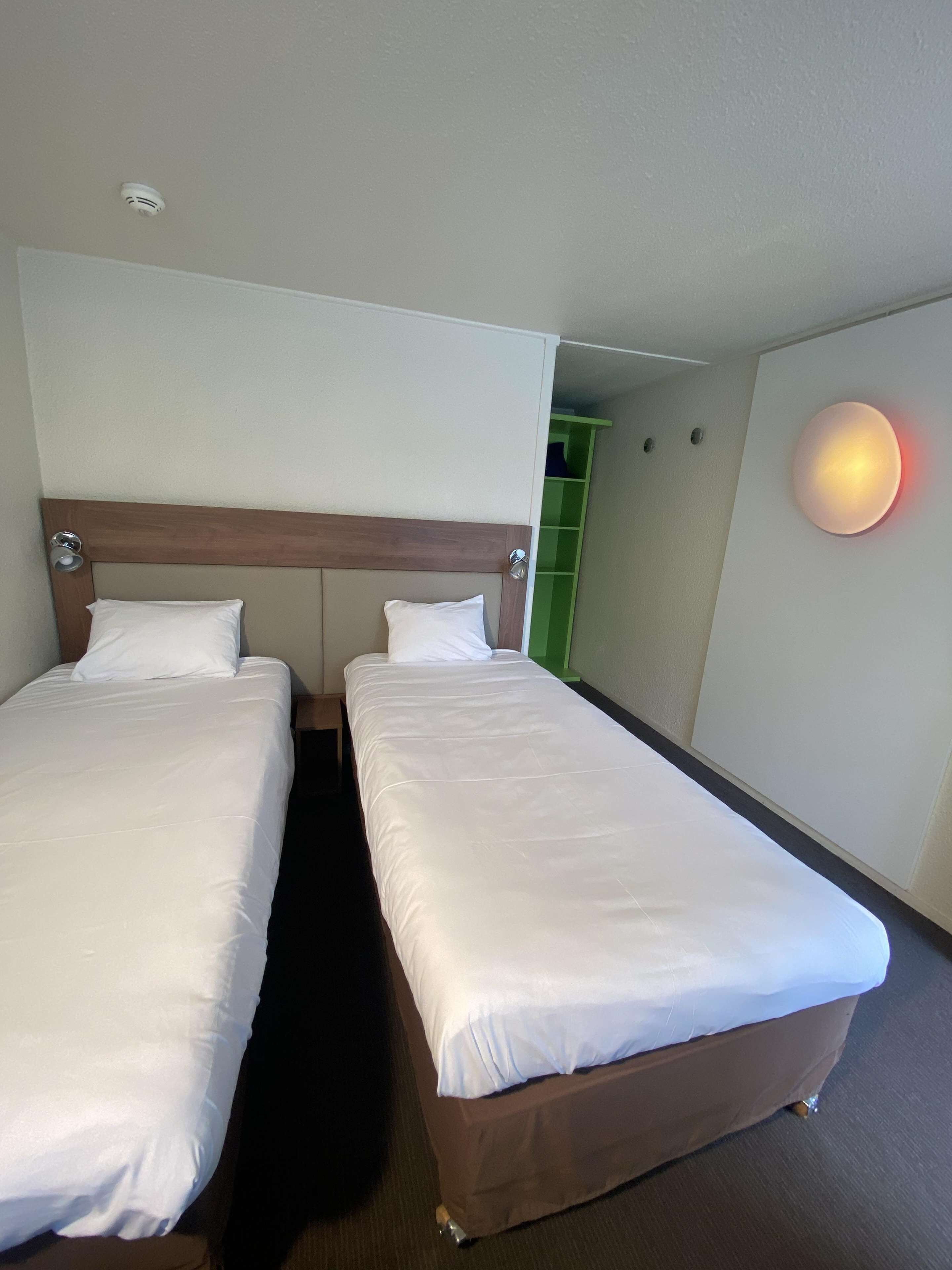 standard room, 2 single beds | desk, soundproofing, iron/ironing board, free cots/infant beds