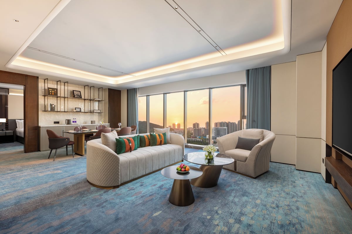 Suite (Crowne Plaza)