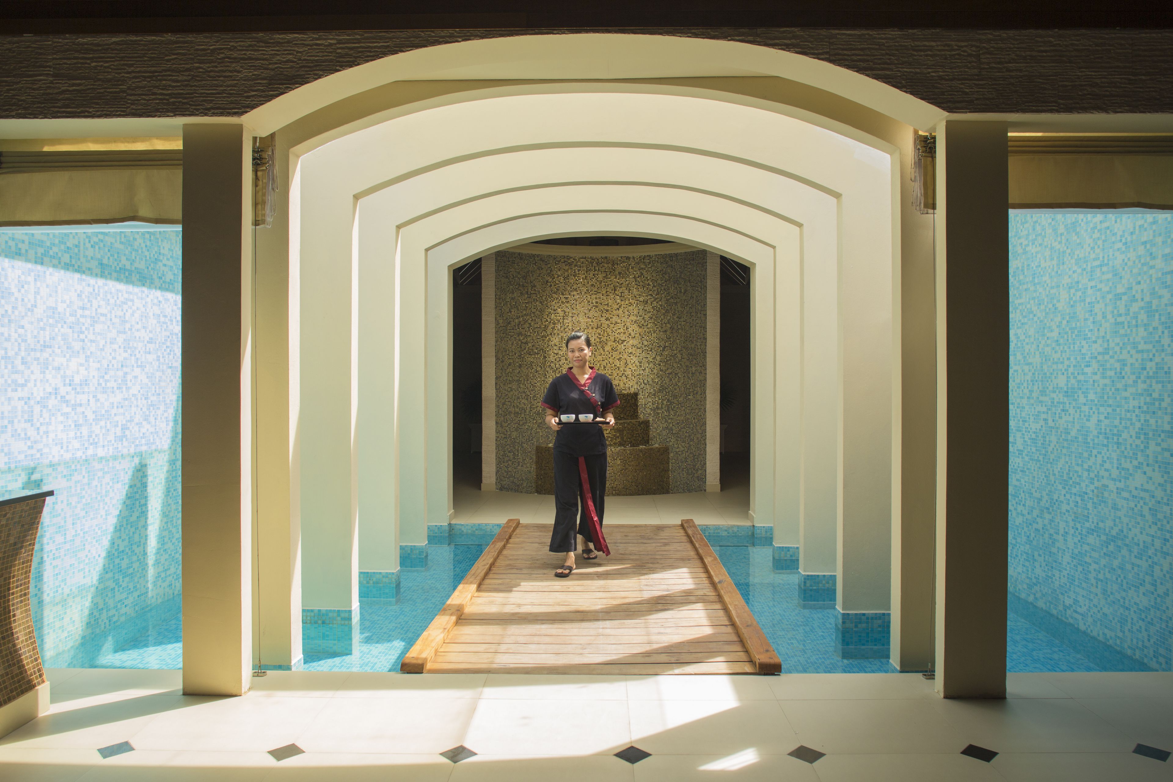 couples treatment room(s), sauna, hot tub, steam room, body treatments