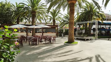 Café da manhã, almoço e jantar