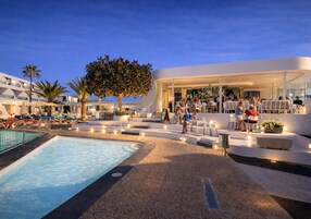 Poolside bar