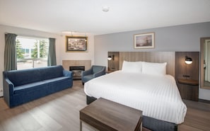 Premium Double Room, 1 King Bed (Pet Friendly) | 1 bedroom, desk, iron/ironing board, WiFi